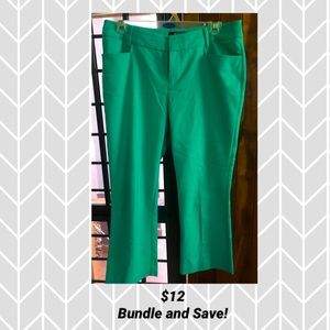 APT 9 Curvy Capri Pant - Green